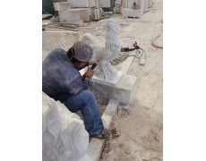 漢白(bái)玉獅子(zǐ)雕刻現(xiàn)場(chǎng)
